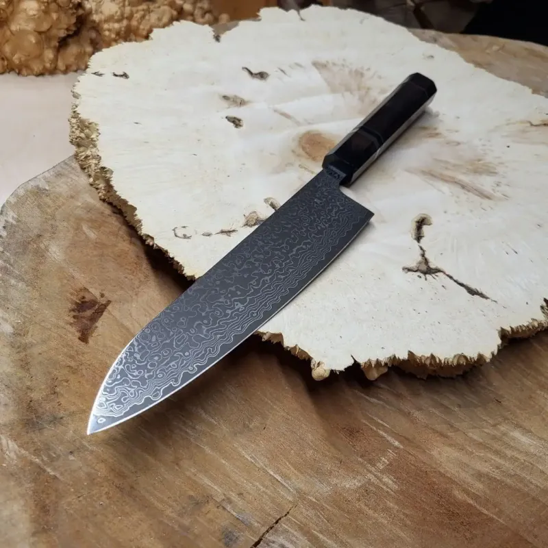 Кухонний ніж Gyuto 20,5 см з руків'ям з американського горіха
