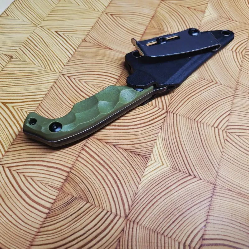 Компактний ніж AUS-8 з ручкою G10 та чохлом Kydex