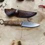 Кухонний ніж ручної ковки з дамаської сталі з натуральним дерев’яним руків’ям та шкіряним чохлом
